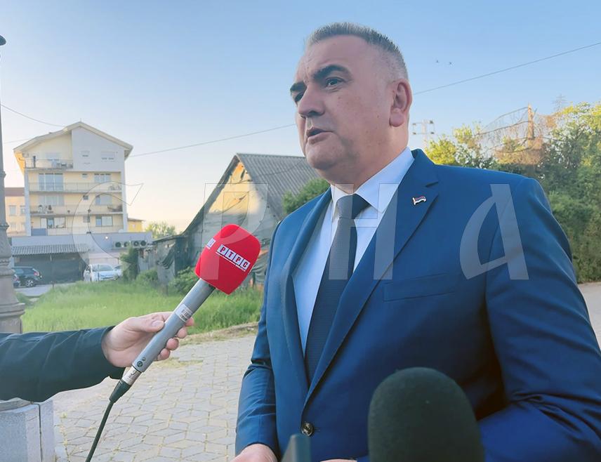 КОЗАРСКА ДУБИЦА, 27. АПРИЛА /СРНА/ - Премијер Републике Српске Саво Минић изјавио је да је Козарска Дубица страдалничко мјесто које је везано за највеће стратиште српског народа Доњу Градину, те да ће Влада заједно са општинским руководством радити на добробити грађана локалне заједнице.