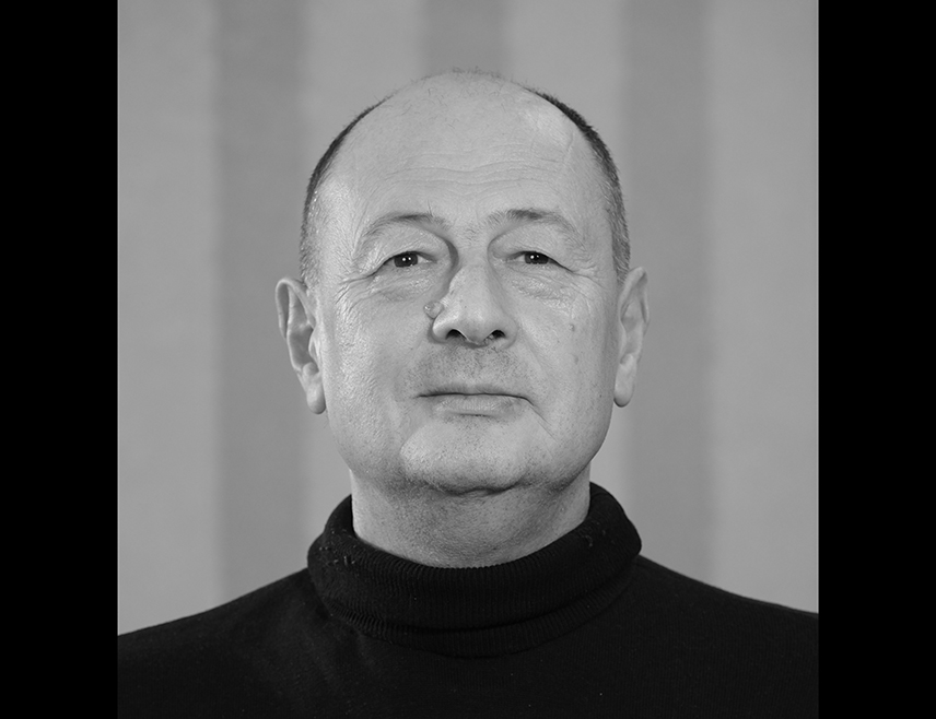 БАЊАЛУКА, 28. АПРИЛА /СРНА/ - Дугогодишњи новинар Новинске агенције Републике Српске /СРНА/ Ненад Берета сахрањен је данас у Бањалуци на Градском гробљу Побрђе.