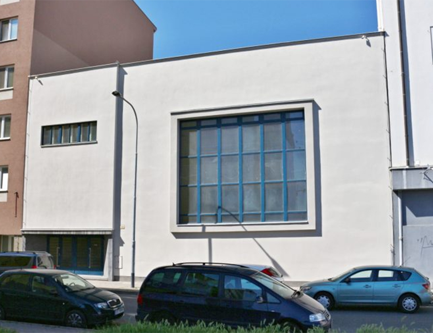 БРНО, 28. АПРИЛА /СРНА/ - Суд у чешком граду Брно изрекао је казну затвора од седам година мушкарцу који је проглашен кривим за покушај терористичког напада на синагогу и покушај убиства.