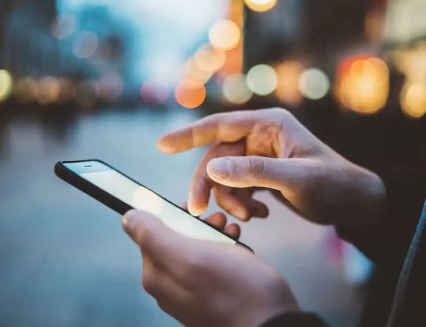 ИСТОЧНО САРАЈЕВО, 30. АПРИЛА /СРНА/ - Агенција за истраге и заштиту /Сипа/ БиХ упозорава грађане да су евидентиране лажне СМС поруке у којима им се достављају наводна обавјештења о неплаћеним саобраћајним казнама, уз линкове за провјеру или плаћање.