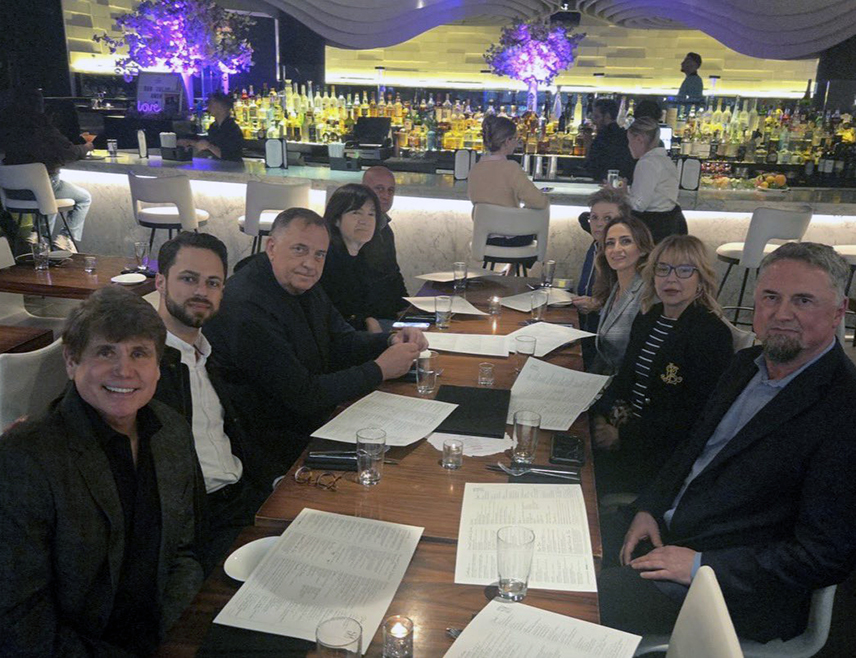 CHICAGO, APRIL 30 /SRNA/ - SNSD leader Milorad Dodik has arrived in the United States, where he said important meetings, talks, and speeches are expected, as well as the awarding of a prize at Judson University.