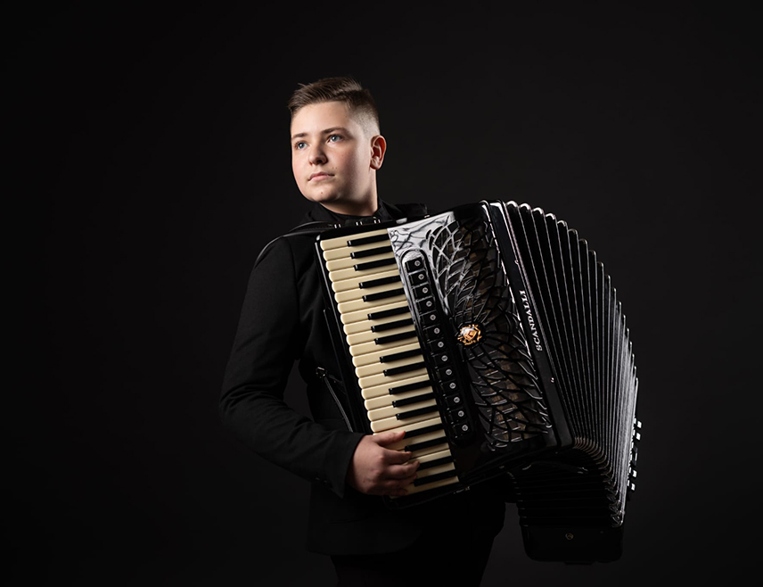 BIJELJINA, MAY 3 /SRNA/ - Sixteen-year-old Đorđe Perić from Bijeljina, a world accordion champion, told young people to believe in themselves and their dreams, no matter how distant or difficult they may seem, emphasizing that success comes through hard work and persistence.