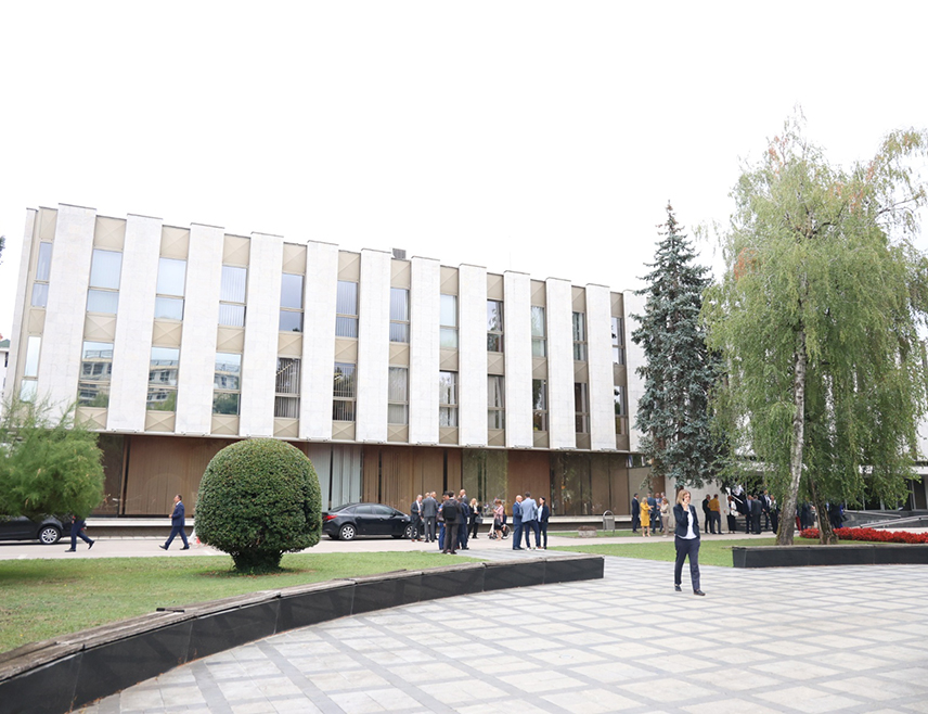 БАЊАЛУКА, 3. МАЈА /СРНА/ - Колегијум Народне скупштине Републике Српске одржаће сутра сједницу на којој би требало да утврди приједлог дневног реда и термин 19. редовне сједнице парламента.