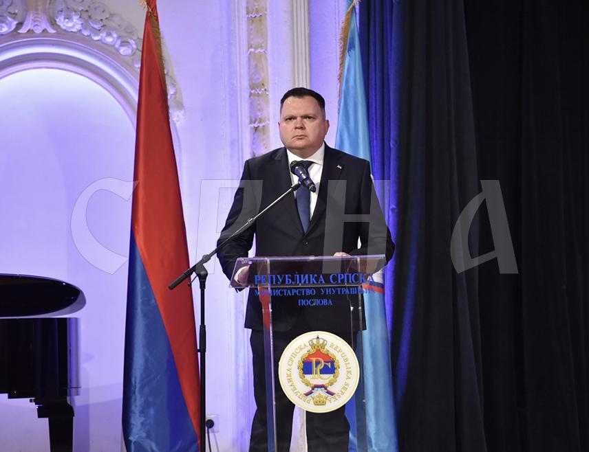 BANJA LUKA, MAY 7 /SRNA/ - Željko Budimir, Minister of the Interior of Republika Srpska, said today that the late head of the Aviation Administration of the Ministry of the Interior Boban Kusturić was to everyone not only a colleague, but also a brother.