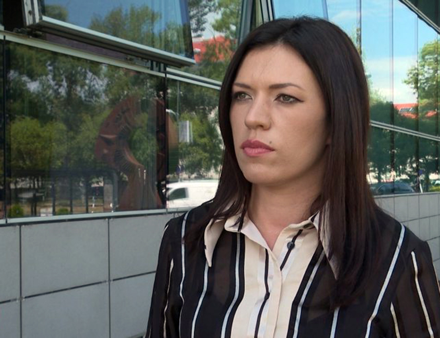 САРАЈЕВО, 13. МАЈА /СРНА/ - Дебата у УН показала је да су све бројнији гласови који сматрају да је вријеме протектората у БиХ при крају и да велике силе све више инсистирају на поштовању изворног Дејтонског споразума и договора конститутивних народа и домаћих институција, рекла је Срни шеф Клуба посланика СНСД-а у Представничком дому Парламентарне скупштине БиХ Сања Вулић.