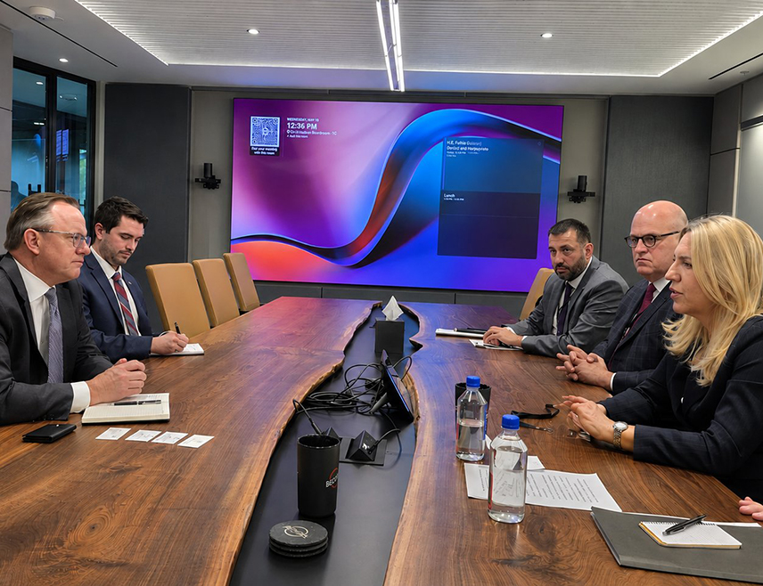 ISTOČNO SARAJEVO, MAY 13 /SRNA/ – The Serb member of the BiH Presidency Željka Cvijanović spoke today in Washington with Justin Siberell, Executive Director for Regional and Corporate Affairs at the company "Bechtel", about the implementation of projects in Republika Srpska.