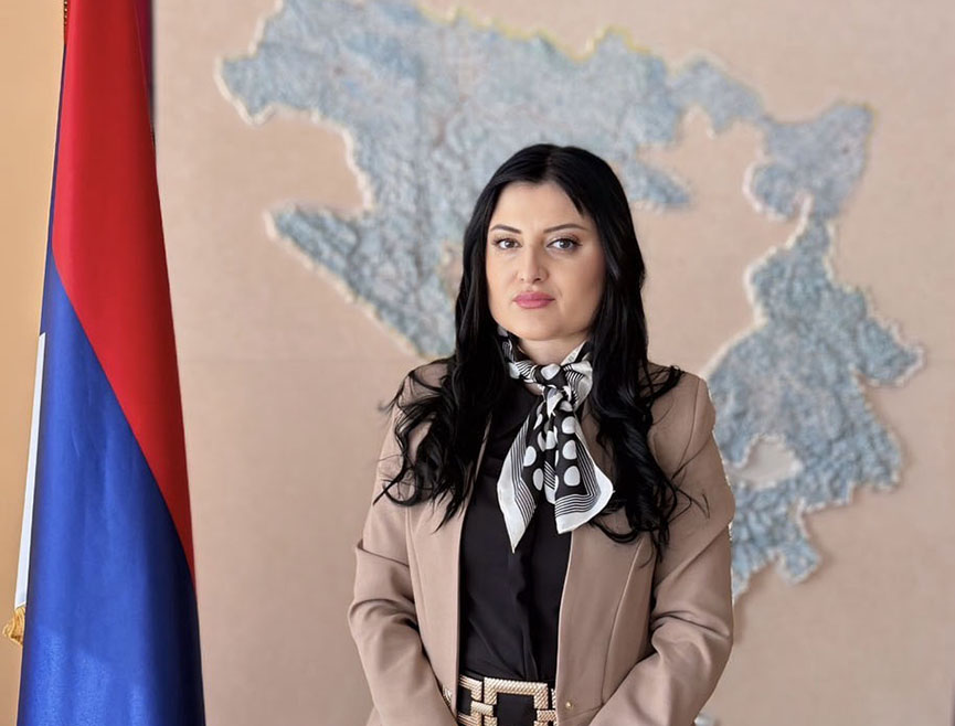 БАЊАЛУКА, 14. МАЈА /СРНА/ - Влада Републике Српске посвећена је бризи о породици и кроз различите програме пружа подршку младим брачним паровима, породиљама, вишечланим породицама, изјавила је Срни министар породице, омладине и спорта Републике Српске Ирена Игњатовић.