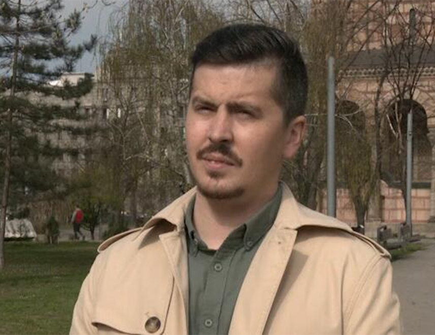 БЕОГРАД, 15. МАЈА /СРНА/ - Теолог Небојша Лазић поручио је да светиње које су у Београд стигле из царске лавре манастира Хиландара на Светој Гори, опомињу Србе да су народ Светог Саве и да морају његовати национално јединство.