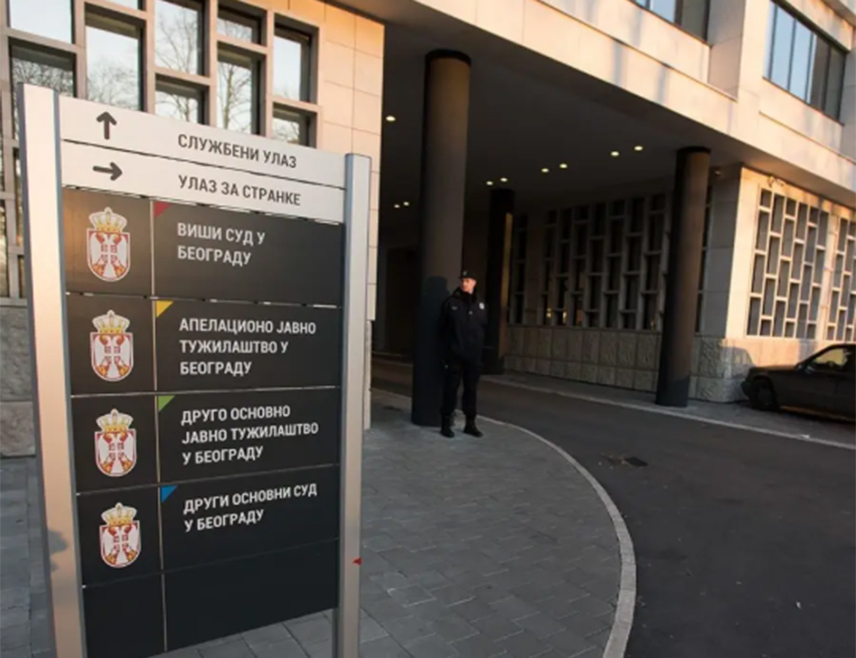 БЕОГРАД, 17. МАЈА /СРНА/ - Виши суд у Београду одредио је притвор деветорици осумњичених за учешће у убиству Александра Нешовића, а Данки В. кућни притвор.