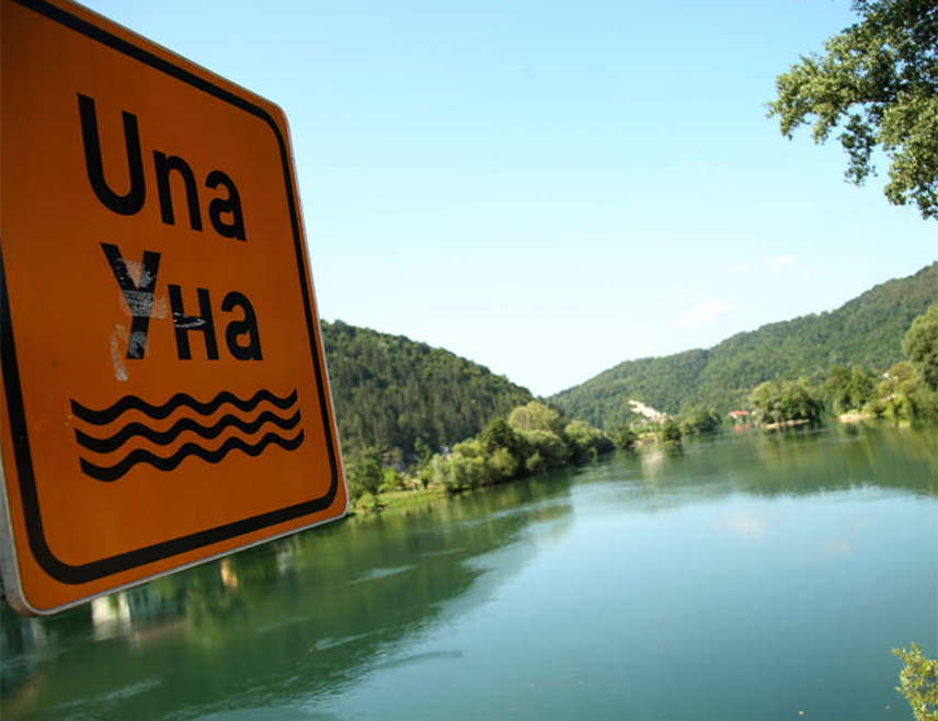 НОВИ ГРАД, 17. МАЈА /СРНА/ - Ријека Уна је много више од природног богатства, она је дио идентитета, повезује људе, даје могућност развоја туризма, пољопривреде и свака пријетња овом подручју изазива оправдану забринутост, саопштили су из Удружења "Грин тим" Нови Град поводом Дана ове ријеке, 17. маја.