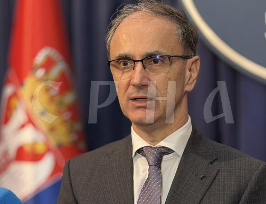 БЕОГРАД, 21. МАЈА /СРНА/ - Предсједник Владе Србије Ђуро Мацут изјавио је Срни да да ће министар правде Ненад Вујић у јуну пренијети генералном секретару УН Антонију Гутересу и Савјету безбједности став да генералу Ратку Младићу треба омогући наставак лијечења у Србији.