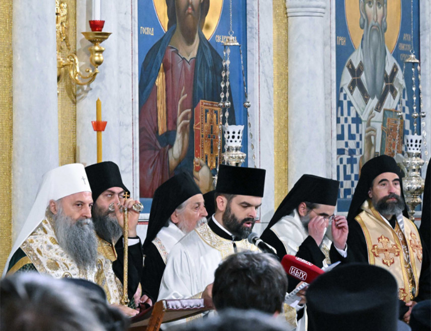 БЕОГРАД, 21. МАЈА /СРНА/ - Његова светост патријарх српски Порфирије поручио је у бесједи на крају спасовданске литије у Храму Светог Саве на Врачару да је Београд данас молитвено срце и средиште цијелог српског народа ма гдје да се налази.