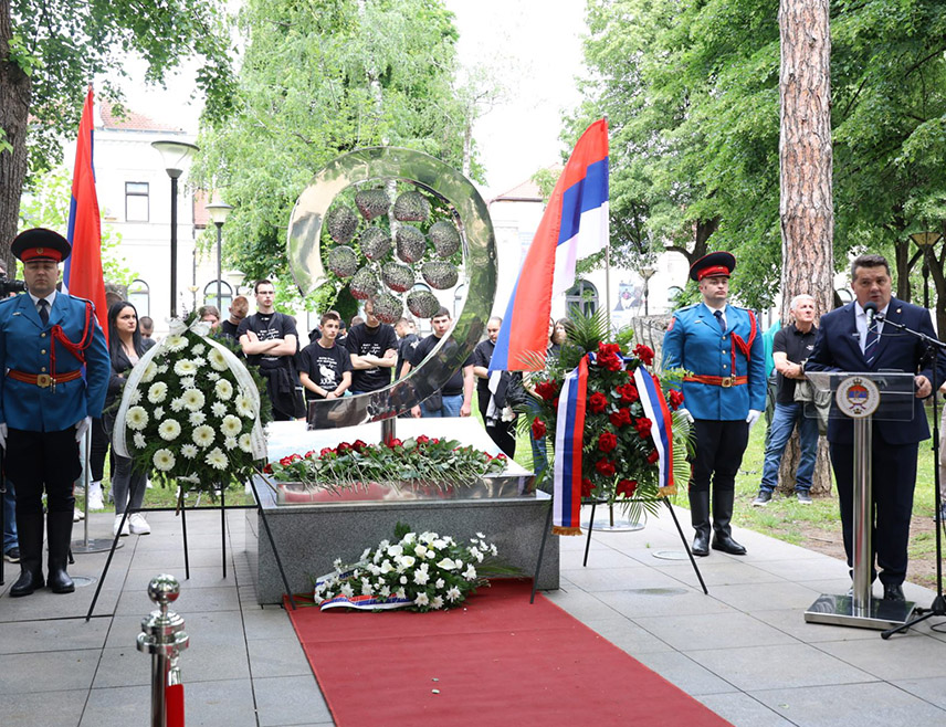 BANJA LUKA, MAY 22 /SRNA/ - Blocking the transport of oxygen to Banja Luka in 1992, which led to the deaths of 12 babies at the Clinical Center, was a cruel and hypocritical crime for which no one has ever shown remorse, said Nenad Stevandić, Speaker of the Republika Srpska National Assembly.
