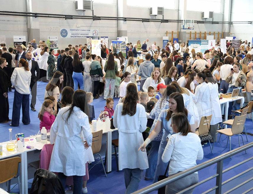 BANJA LUKA, MAY 22 /SRNA/ - The Science Festival in Banja Luka completely met expectations and generated great interest, as it was visited by over 7,000 children, the Ministry of Scientific and Technological Development and Higher Education of Republika Srpska told SRNA.