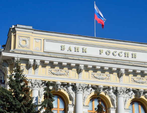 МОСКВА, 27. МАЈА /СРНА-Ројтерс/ - Русија је усвојила закон којим се Централној банци и другим финансијским институцијама омогућава да управљају сопственим системима одбране и наоружају особље ради одбијања напада дроновима, наведено је у документу који је објавила руска Државна дума.