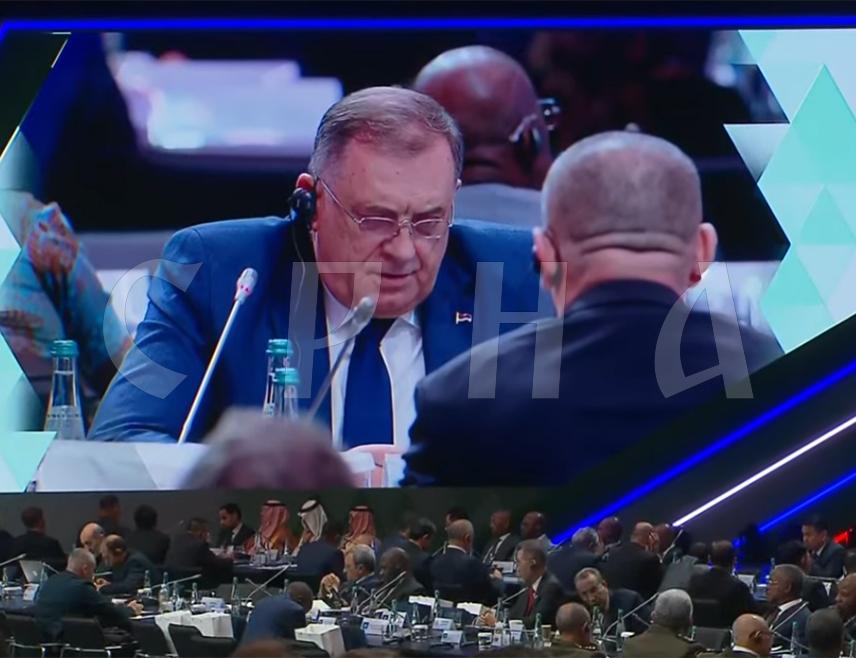 МОСКВА, 28. МАЈА /СРНА/ - Предсједник СНСД-а Милорад Додик почео је обраћање на пленарној сједници Међународног форума о безбједности истакавши да је за мале државе битно понашање великих сила.