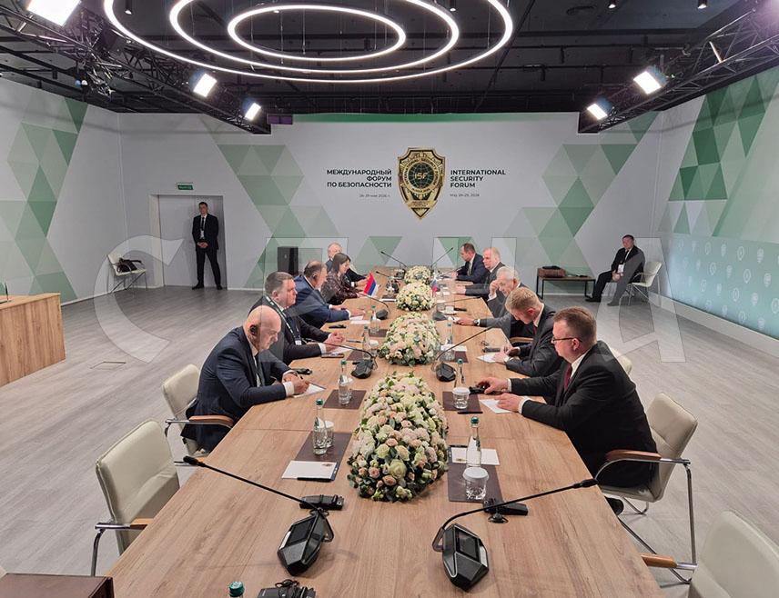 MOSCOW, MAY 28 /SRNA/ – Leader Milorad Dodik said during a meeting with Secretary of the Security Council of the Russian Federation Sergei Shoigu that relations between the two countries are without outstanding issues that keep fighting for the same values - for their own state and people.