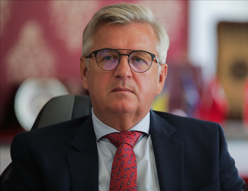 SARAJEVO, MAY 29 /SRNA/ – Approximately 40,000 workers are lacking in the FBiH to maintain existing work processes, while experts point out that an additional 200,000 workers are needed to preserve the pension insurance system, said businessman and member of the FBiH Economic and Social Council Adnan Smailbegović.