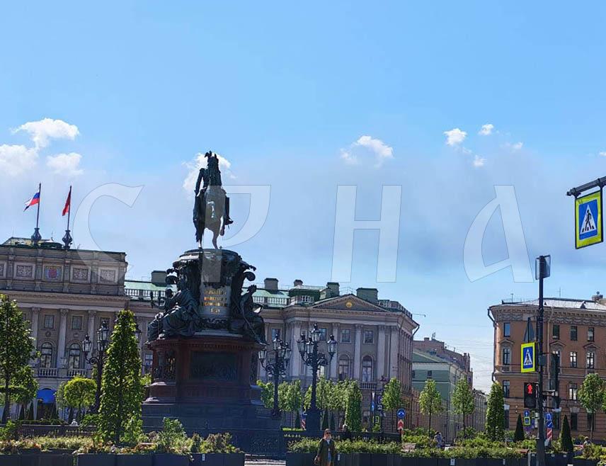 МОСКВА, 3. ЈУНА /СРНА - РИА Новости/ - Специјална војна операција Русије наставља се управо да не би дошло до напада на руске области, навео је портпарол Кремља Дмитриј Песков, коментаришући напад украјинских дронова на инфраструктурне објекте у неколико округа Санкт Петербурга, при чему је повријеђено више људи.