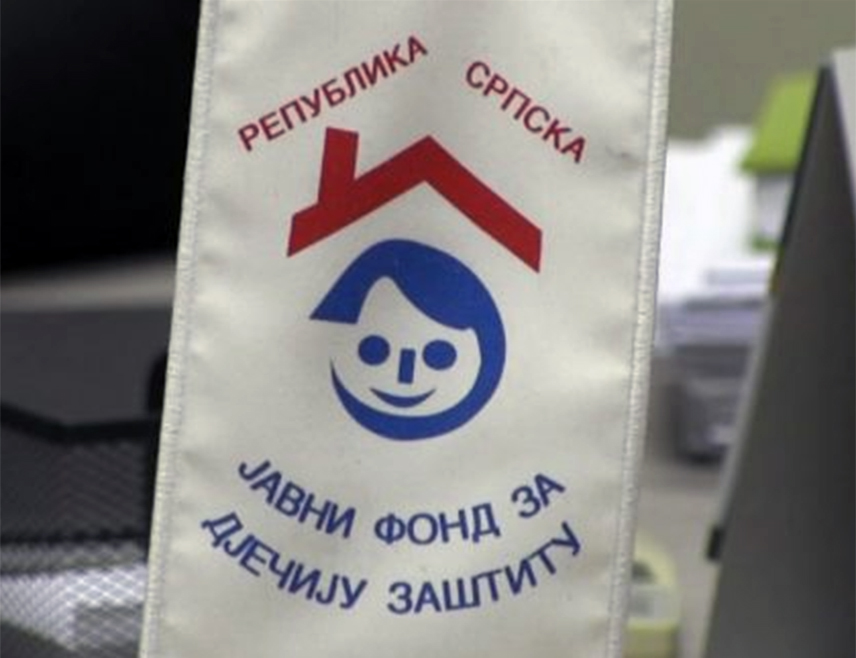 БИЈЕЉИНА, 4. ЈУНА /СРНА/ - У Републици Српској данас је почела исплата мајског додатка на дјецу за коју је обезбијеђено 2.557.258 KM, саопштено је из Јавног фонда за дјечију заштиту.