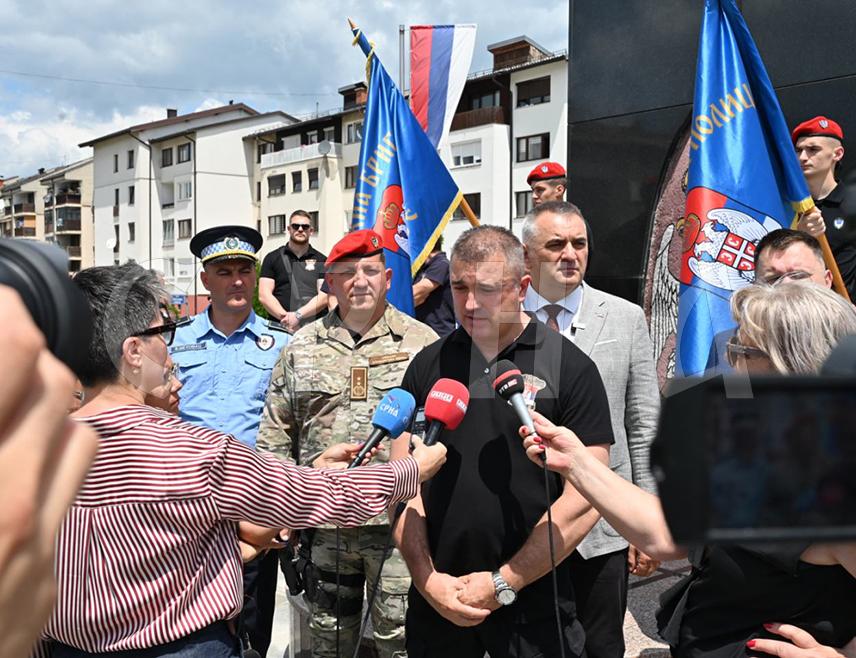 ПАЛЕ, 7. ЈУНА /СРНА/ - Специјална бригада полиције била је један од стубова одбране Републике Српске и дјеловала је на цијелој њеној територији, изјавио је предсједник Удружења ветерана Првог одреда Специјалне бригаде полиције "Јахорина" Борислав Цицовић.