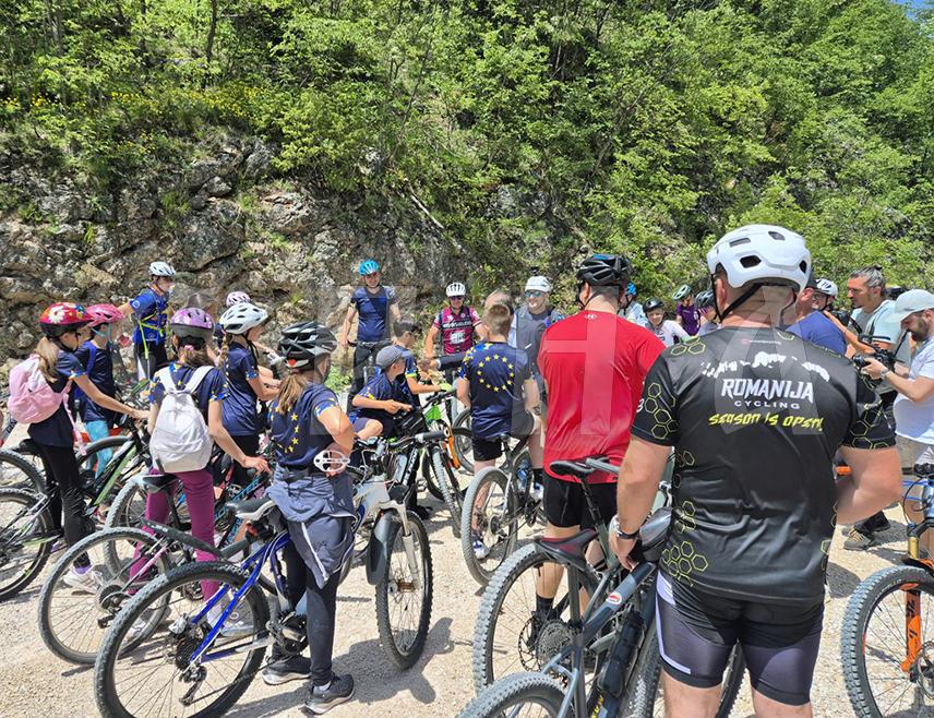 ISTOČNO SARAJEVO, JUNE 8 /SRNA/ - At the bypass-viewpoint location, the bicycle path "Giro di `Ćiro` Sarajevo-Pale" was officially opened today, representing an important step towards the development of active tourism in this part of Republika Srpska and BiH.