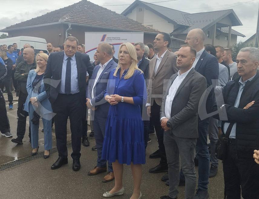 БАЊАЛУКА, 11. ЈУНА /СРНА/ - У бањалучком насељу Драгочај данас је почела санација Старе приједорске цесте, дужине 1.700 метара, а вриједност радова је 1,2 милиона КМ.