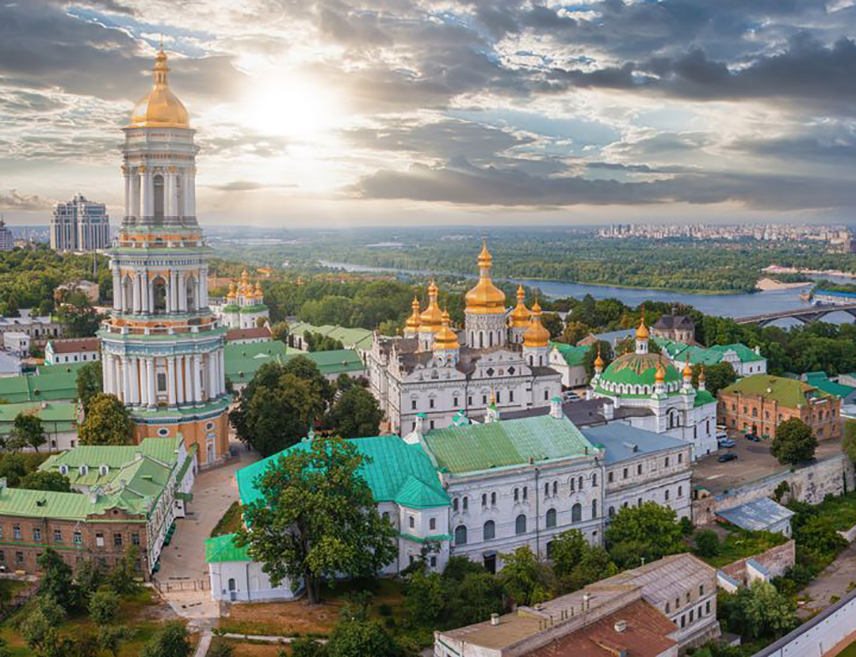 МОСКВА, 15. ЈУНА /СРНА/ - Комплекс Кијевско-печерске лавре погођен је пројектилом који су украјинске снаге испалиле из америчког ракетног система "патриота", саопштено је из руског Министарства одбране.