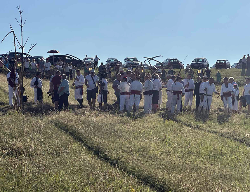 BELGRADE, JUNE 20 /SRNA/ – The Krajina People gathering “Mowing Festival”, a traditional event dedicated to preserving Krajina traditions, customs, and cultural heritage, was held today at the Selište plateau above Bukovac near Novi Sad.