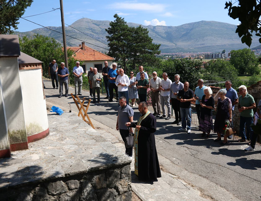 TREBINJE, JUNE 24 /SRNA/ - A memorial service was held today at the pit in the village of Pridvorci near Trebinje for 13 Serbs who were thrown into the Pridvorci pit by local Ustashe in the night between 23 and 24 June 1941.