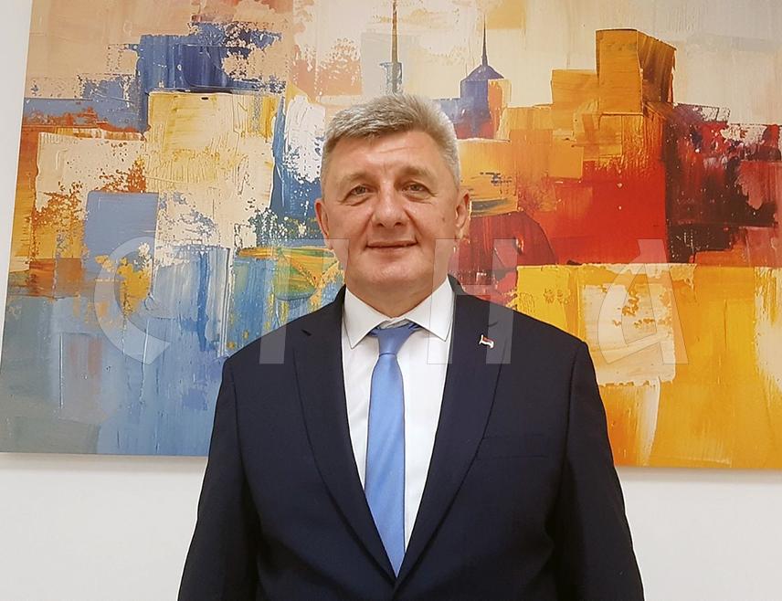САРАЈЕВО, 26. ЈУНА /СРНА/ - Најужи дио Сарајева некада је припадао или Српској православној цркви /СПЦ/ или Србима, а данас се ту шире појединци и институције које на све начине настоје да избришу и најмањи траг српског постојања на тим просторима.