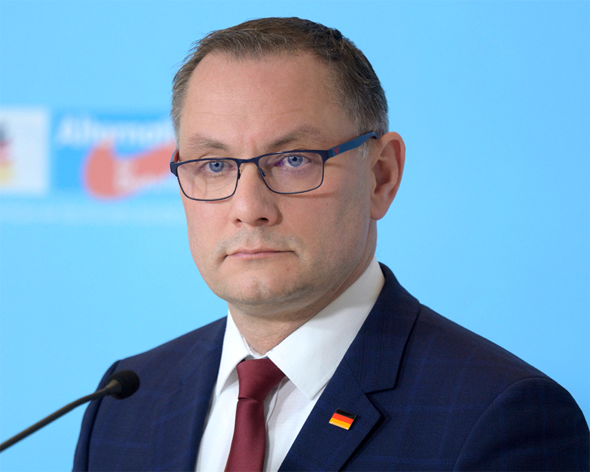 БЕРЛИН, 2. ЈУЛА /СРНА/ - Један од лидера њемачке странке Алтернатива за Њемачку /АфД/ Тино Крупала позвао је да се идентификују они који су наредили саботажу гасовода "Сјеверног тока" и да се прекине пружање војне помоћи Кијеву, након што је њемачко тужилаштво формално оптужило украјинског држављанина за умијешаност у напад.