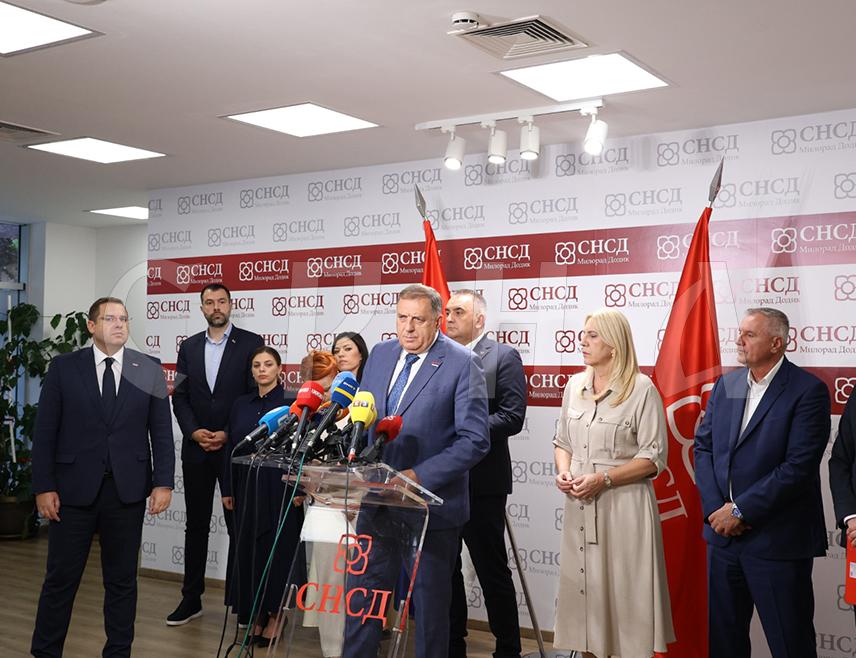BANJA LUKA, JULY 2 /SRNA/ – According to the latest survey, the SNSD candidates for top positions win in the upcoming elections, SNSD Leader Milorad Dodik said.