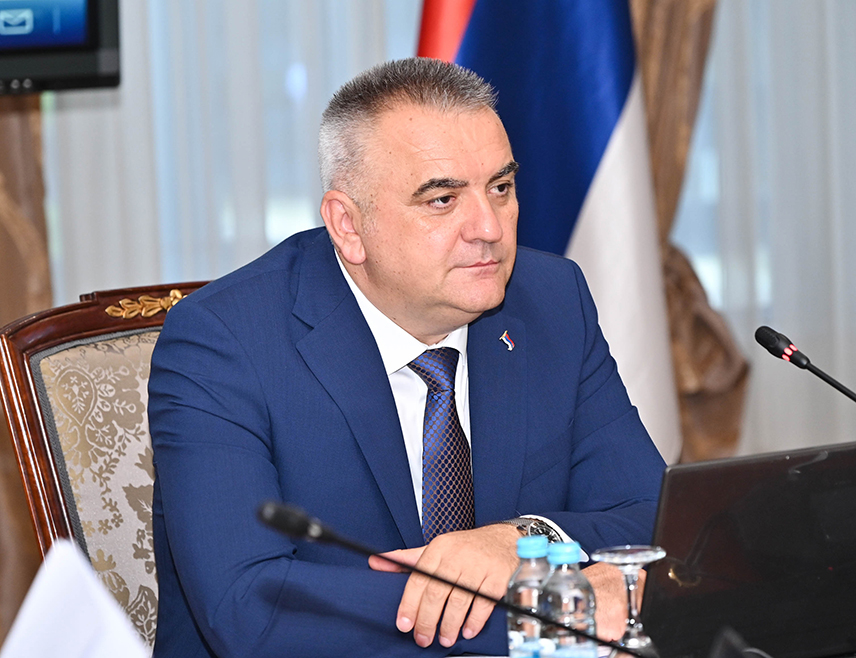 МИНИЋ: ДЕЦИСИОН ОФ ТРУНЦАТЕД ЦОНСТИТУТИОНАЛ ЦОУРТ ОФ БиХ ИС ТХЕ ЛОWЕСТ ПОИНТ ОФ ЛАW, ПРОФЕССИОН АНД МОРАЛИТY