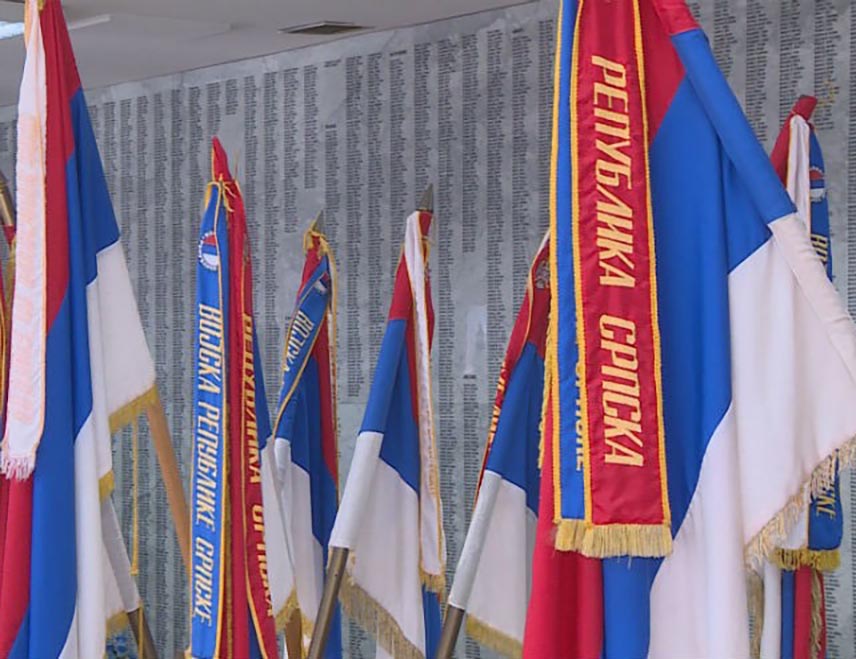 ПАЛЕ, 8. ЈУЛА /СРНА/ - Асоцијација "Ствараоци Републике Српске" поздравила је усвајање Декларације о заштити виталних националних интереса српског народа у БиХ, наводећи да је заштита виталног националног интереса један од кључних принципа Дејтонског мировног споразума и снажан иструмент у заштити равноправности српског народа у БиХ.
