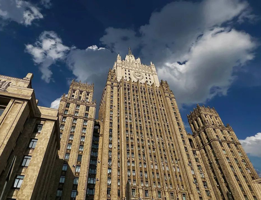 МОСКВА, 9. ЈУЛА /СРНА/ - Руска страна ће одговорити на продјеривање двоје отправника послова у Амбасади Русије у Риму, речено је агенцији РИА Новости у руском Министарству спољних послова.
