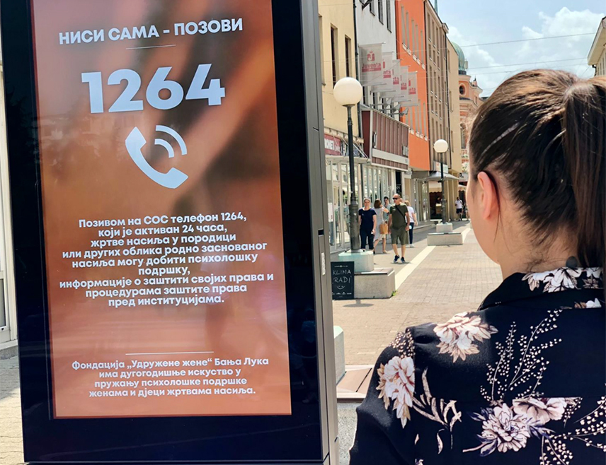 БАЊАЛУКА, 11. ЈУЛА /СРНА/ - Помоћ путем СОС телефона 1264 за жртве насиља у породици у првих шест мјесеци затражило је 547 особа, односно 19 више у односу на исти период претходне године, изјавила је Срни правни савјетник Фондације "Удружене жене" из Бањалуке Лана Јајчевић.