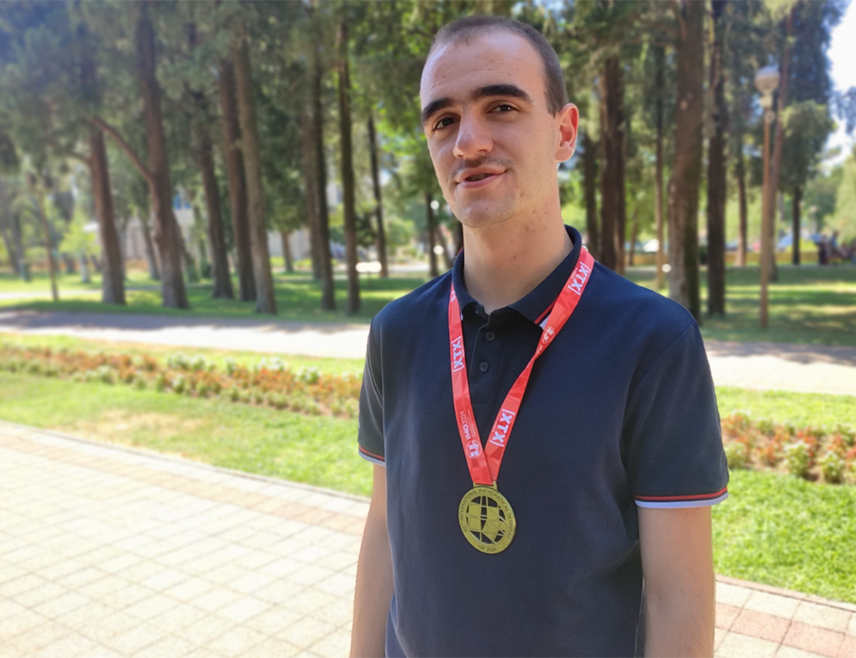 TREBINJE, JULY 11 /SRNA/ - Vuk Janković, a third-year student at the “Jovan Dučić” Gymnasium in Trebinje, won a bronze medal at the International Physics Olympiad held in Bucaramanga, Colombia.