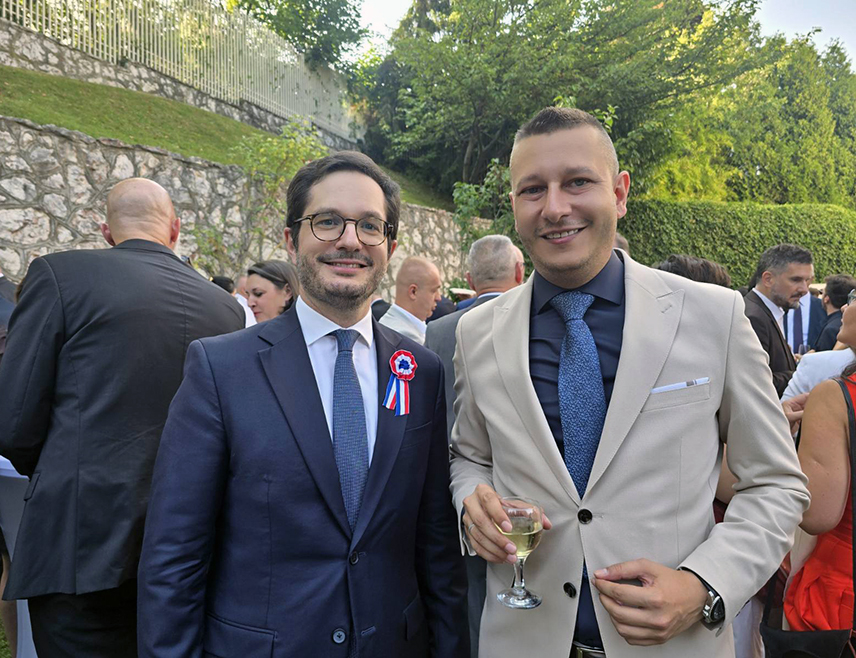 SARAJEVO, JULY 14 /SRNA/ - At the invitation of the French Ambassador to BiH, Deputy Defense Minister in the Council of Ministers Aleksandar Goganović attended a reception held on the occasion of France’s national holiday.