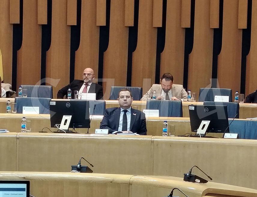 САРАЈЕВО, 15. ЈУЛА /СРНА/ – Српски делегат у Дому народа Парламентарне скупштине БиХ Радован Ковачевић поручио је да неће гласати за Приједлог закона о Суду БиХ уколико апелационо одјељење не буде у Бањалуци или другом мјесту у Републици Српској које одреди Српска, истичући да СНСД неће учинити ништа на штету Републике Српске.