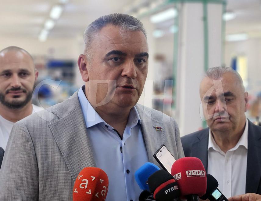 BANJA LUKA, JULY 17 /SRNA/ - Republika Srpska Prime Minister Savo Minić said there was no need to pay attention to the Chairperson of the BiH Presidency, Denis Bećirović, but rather to focus on developing Republika Srpska.