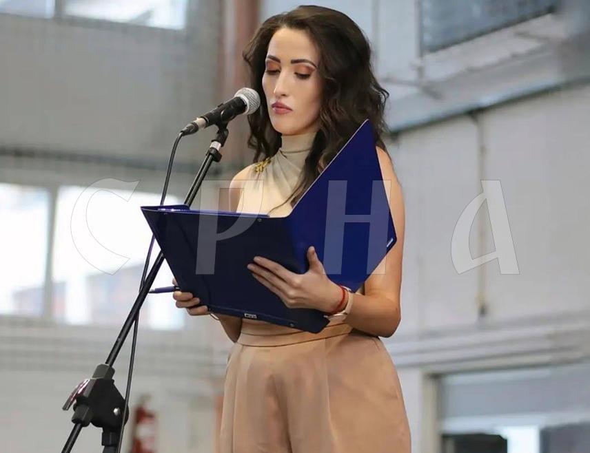 ПАЛЕ, 22. ЈУЛА /СРНА/ - Дипломирани психолог Тања Кењић са Пала једна је од 10.000 младих из више од 190 земаља свијета који су изабрани за учешће на овогодишњем Свјетском омладинском фестивалу у Русији.