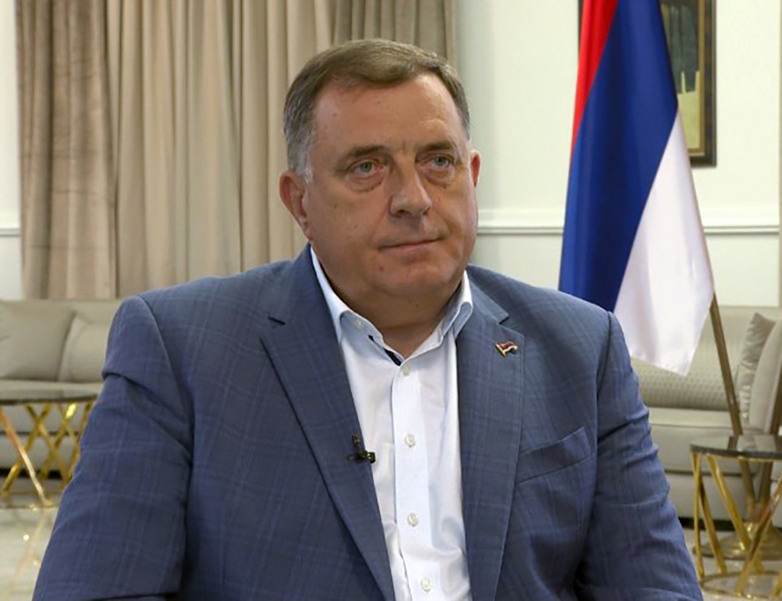 BANJA LUKA, JULY 27 /SRNA/ - President Milorad Dodik expressed solidarity with France and all the people affected by the devastating wildfires,and announced that he will initiate that the institutions of Republika Srpska,without delay, offer every possible form of support to the endangered population and the competent French services from the deployment of civil protection teams and medical aid, through logistical and material-technical support, to expert cooperation in addressing the aftermath.