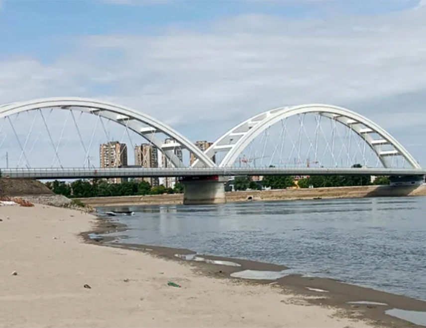 БЕОГРАД, 28. ЈУЛА /СРНА/ - Министар унутрашњих послова Србије Ивица Дачић упозорио је данас да је хидролошка ситуација изазвана историјски ниским водостајем Дунава критична и да је то питање цијелог државног система, а не једне институције.