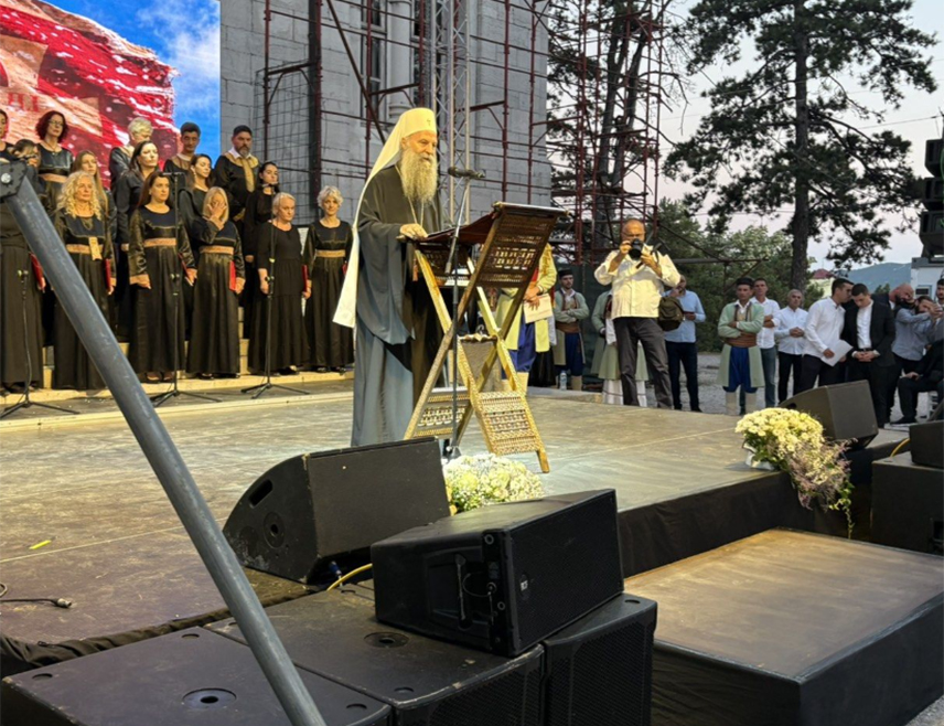 НИКШИЋ, 28. ЈУЛА /СРНА/ - Његова светост патријарх српски Порфирије рекао је вечерас да је Битка на Вучијем долу један од великих и судбоносних догађаја српске историје и да остаје трајно свједочанство вјере, снаге и заједништва.