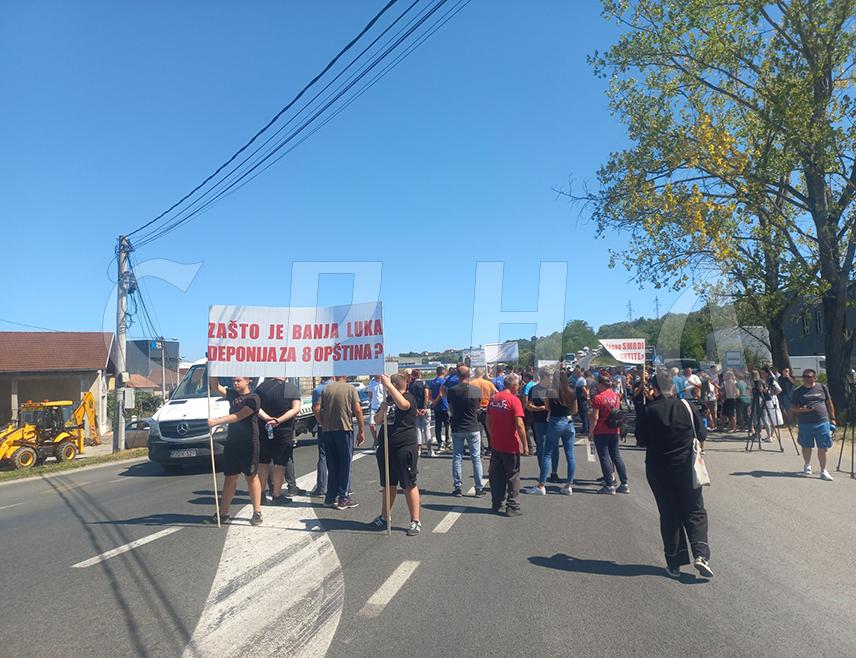 БАЊАЛУКА, 29. ЈУЛА /СРНА/ - Министар за просторно уређење, грађевинарство и екологију Републике Српске Бојан Випотник позвао је представнике мјесних заједница које имају проблеме због близине регионалне депоније Рамићи да пошаљу званичне захтјеве и приједлоге рјешења тог проблема.