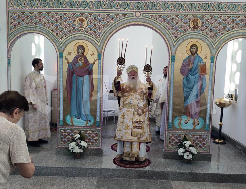 СРЕБРЕНИЦА, 1. АВГУСТА /СРНА/ - Његово високопреосвештенство митрополит дабробосански Хризостом данас је освештао новоизграђену цркву Светог деспота Стефана Лазаревића и преподобне мати Евгеније у сребреничком насељу Солоћуша.