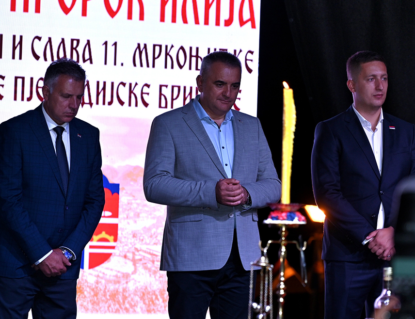 МРКОЊИЋ ГРАД, 2. АВГУСТА /СРНА/ - Влада Републике Српске ће ове године за различите пројекте у Мркоњић Граду издвојити осам милиона КМ, истакао је премијер Саво Минић.