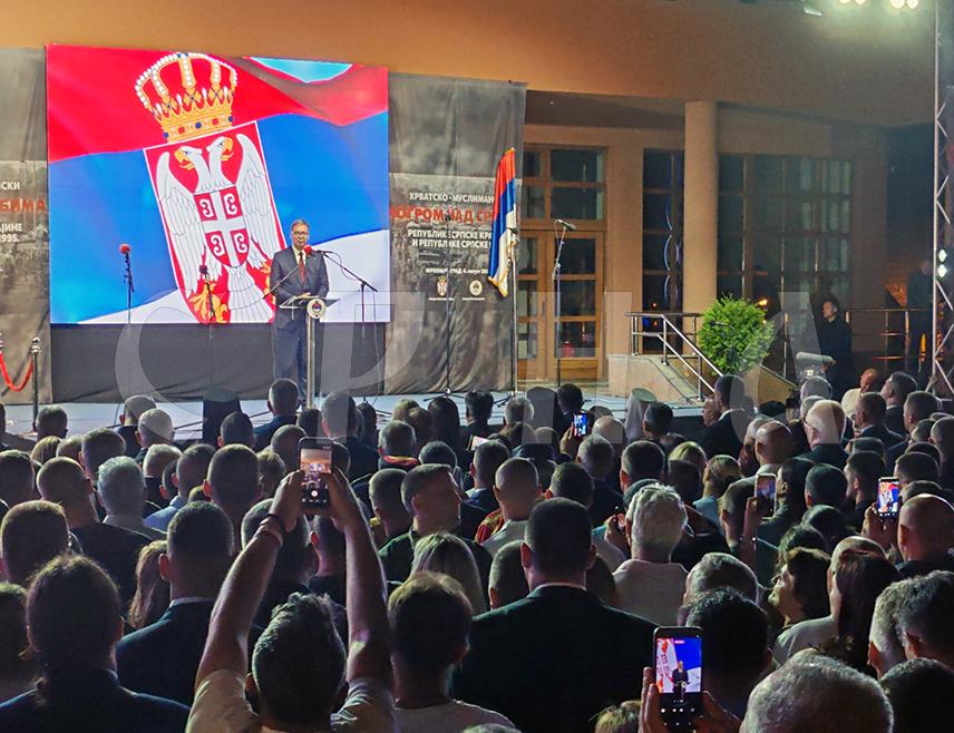 MRKONJIĆ GRAD, AUGUST 4 /SRNA/ – Serbia’s President Aleksandar Vučić has said this evening that he guarantees Serbia will never again allow another Operation Storm, another pogrom, or further suffering of the Serb people anywhere, whether in Republika Srpska or in any part of Serbia, regardless of who might stand on the other side.