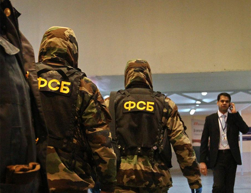 МОСКВА, 5. АВГУСТА /СРНА/ - Руска Федерална служба безбједности /ФСБ/ саопштила је да је ухапсила руског држављанина /22/ који је по налогу Кијева планирао да запали војни комесаријат у Калушкој области.